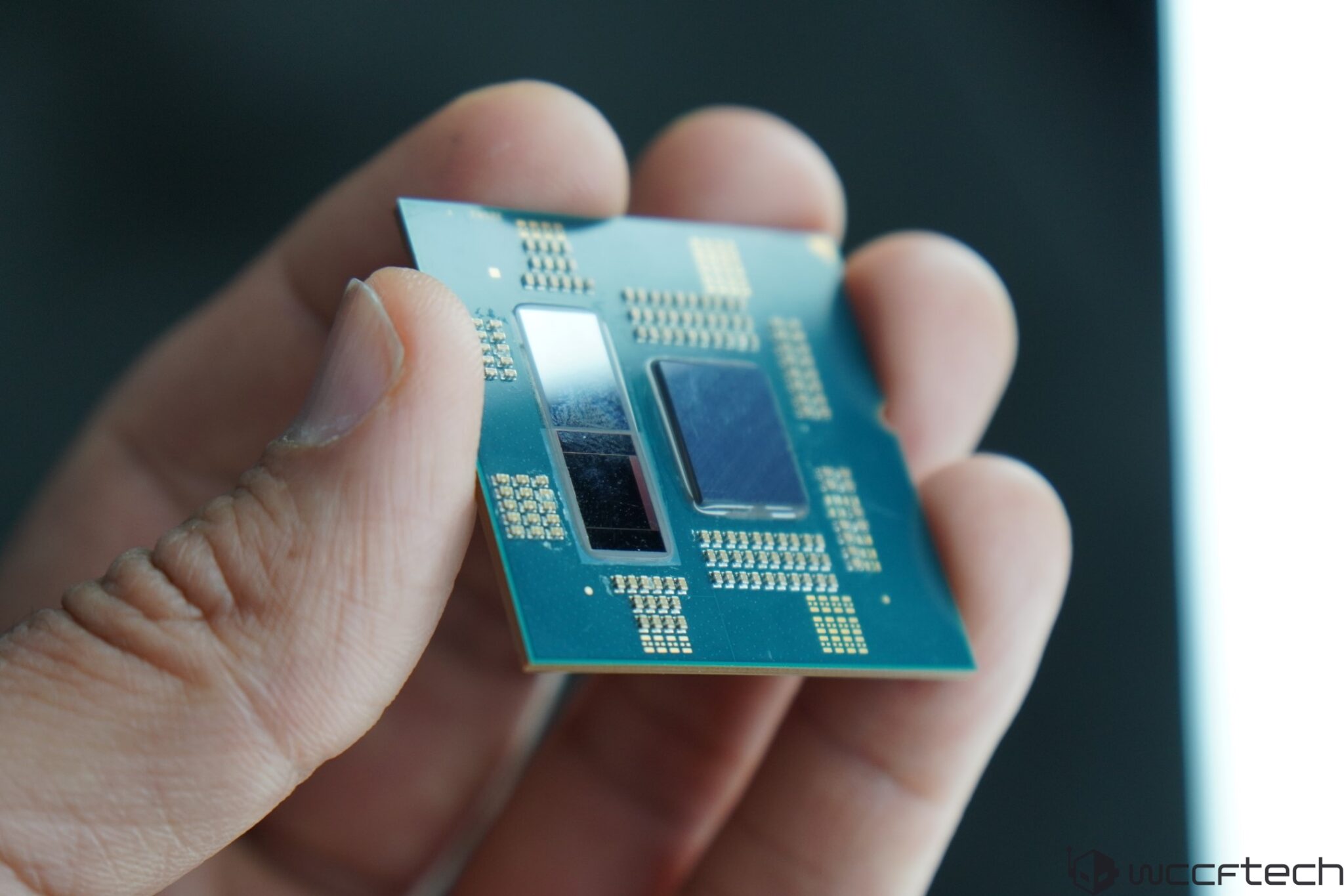 AMD Ryzen 7000 X3D CPUのTjmaxが6℃低い89℃に、非3D V-Cache SKUの95