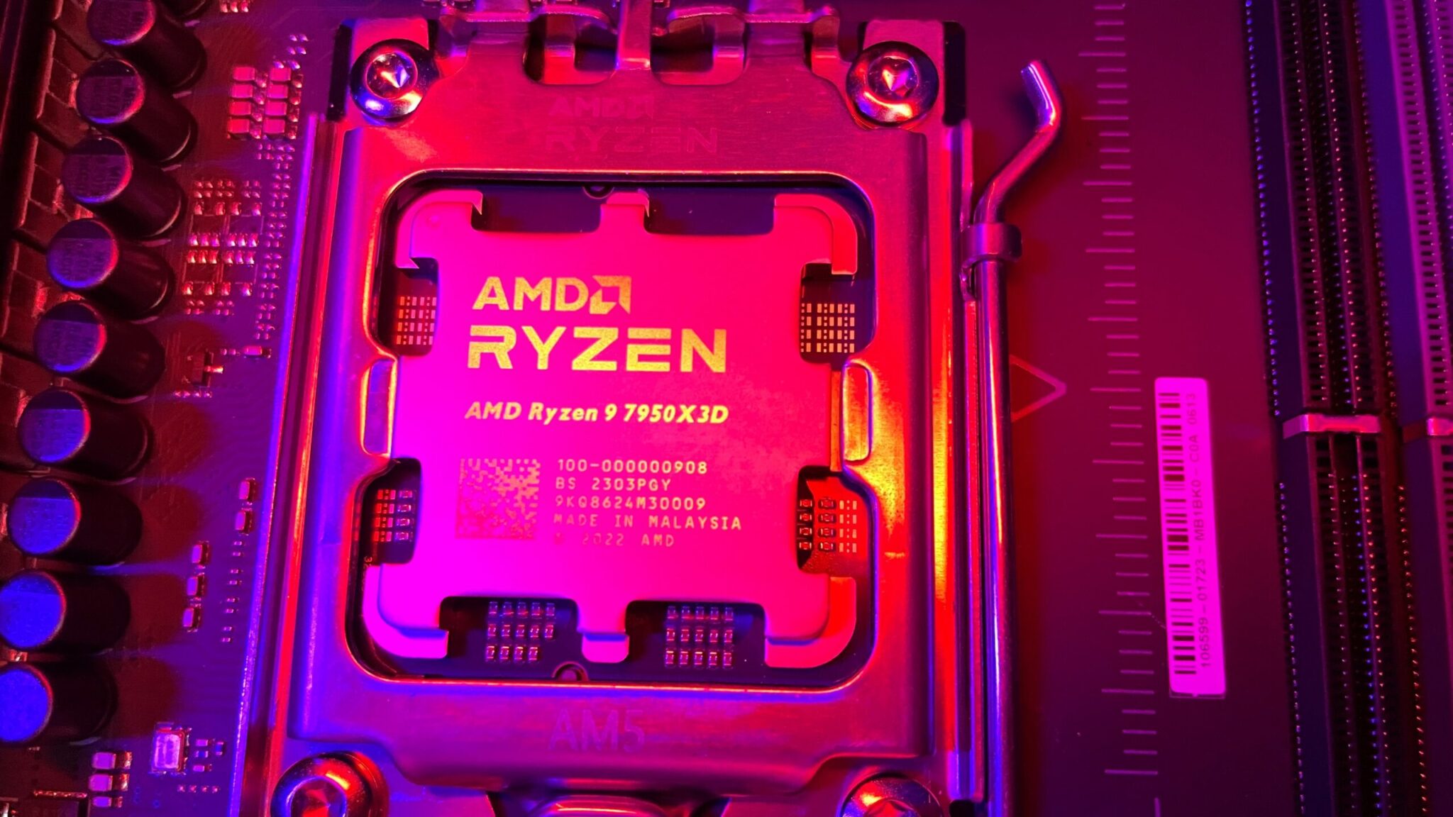 AMD Ryzen 7 7800X3D CPU ベンチマークのシミュレーションにより