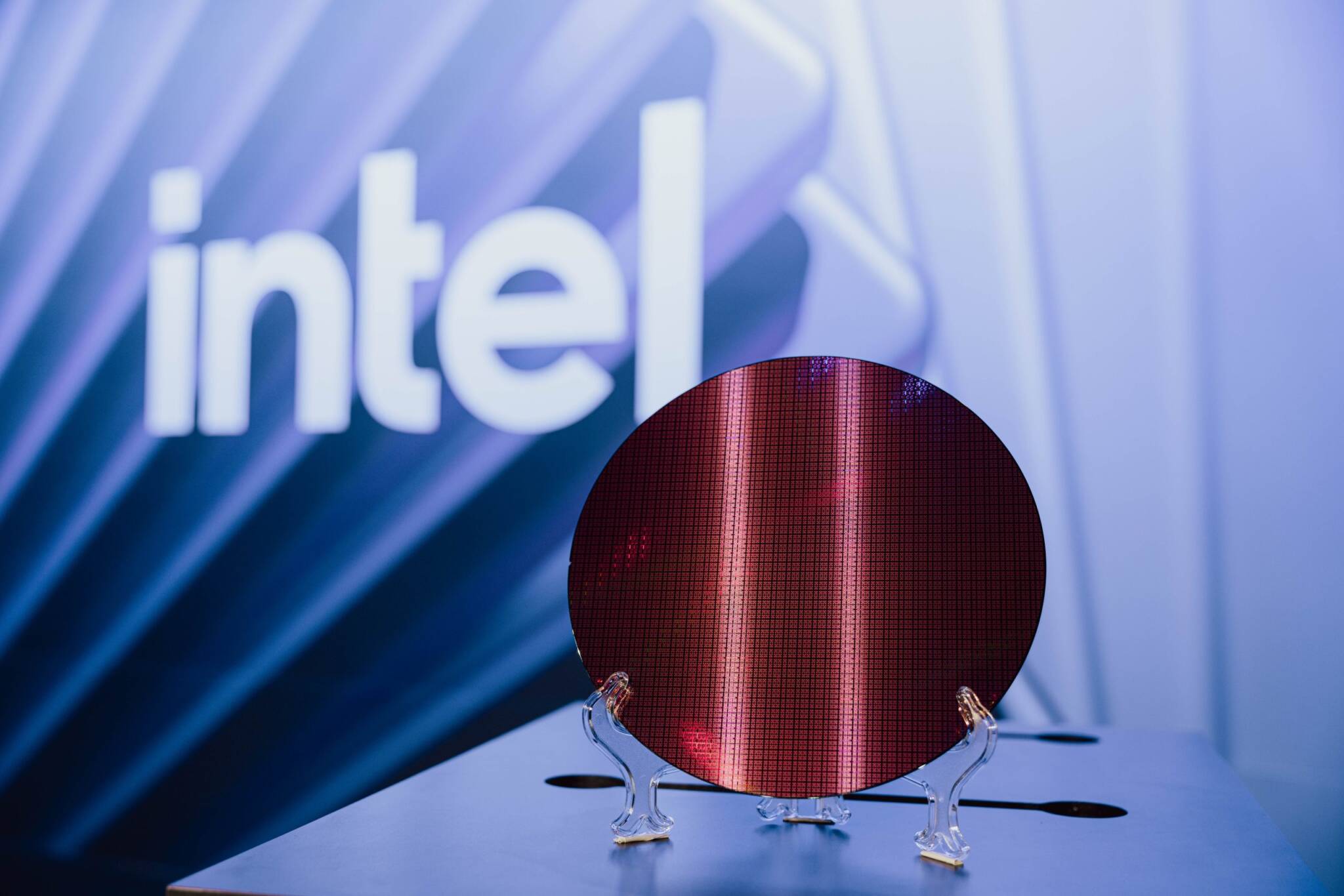 Intel インテル　マテラッツィ　オーセンティック Intelは、Nova Lake CPUで新しいアーキテクチャとソフトウェアの