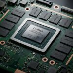 中央に大型SoCパッケージを配置し、周囲に8枚のメモリチップが並ぶNVIDIAのエンジニアリングサンプル基板