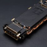 溶けて炭化したGPU用16ピン電源コネクター